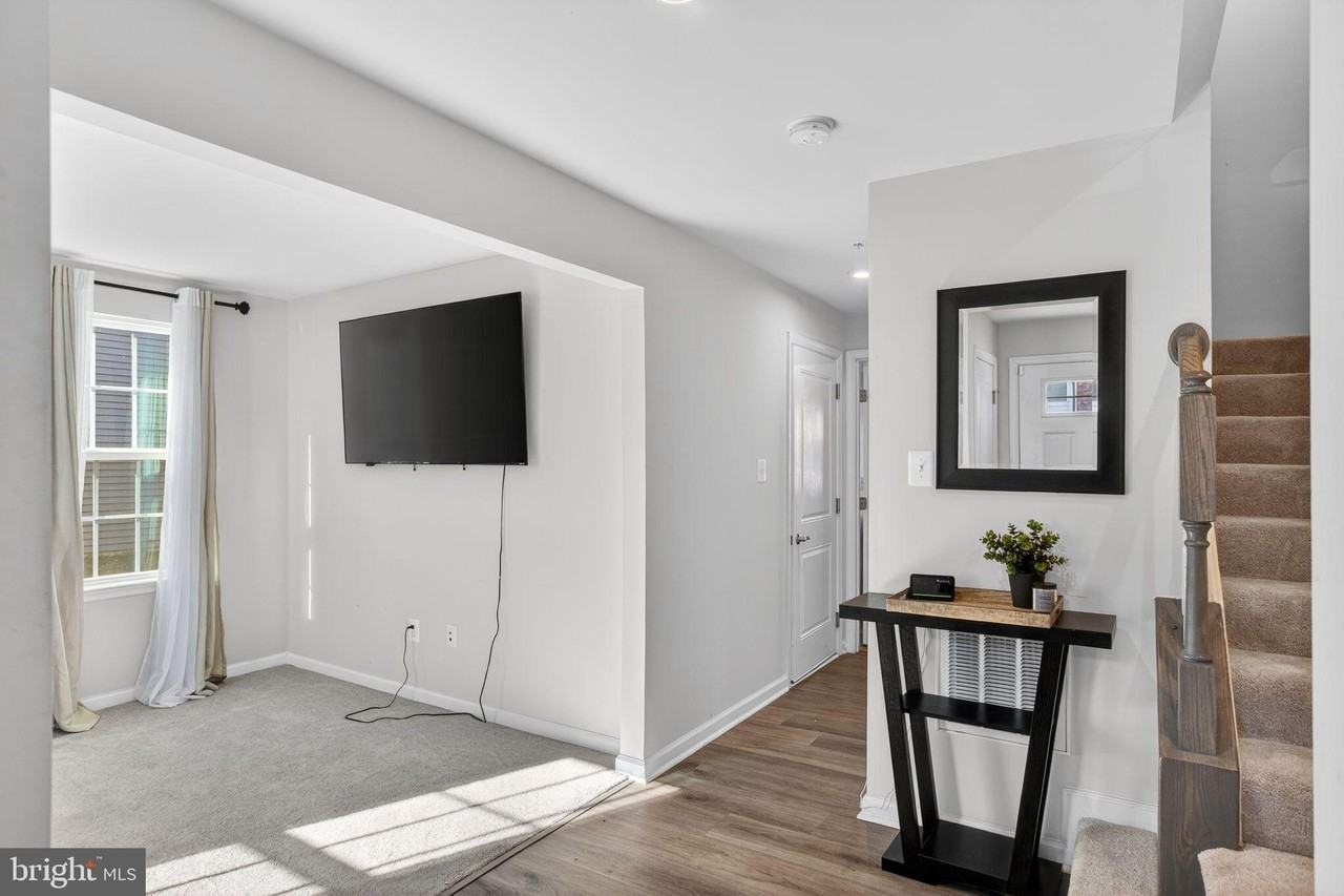 169 Seldovia Dr - Photo 4 of 28