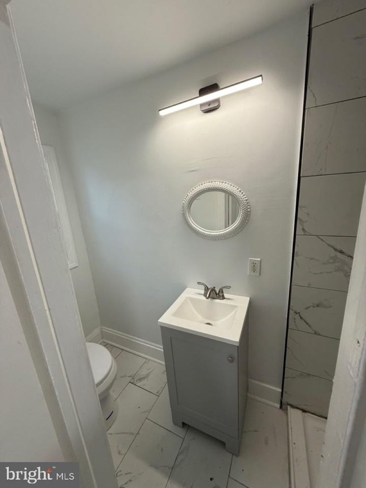 125 Osborne Rd Apt 3 #3 - Photo 5 of 7