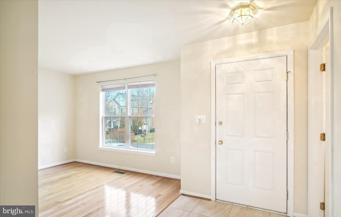 22006 Stone Pier Ln - Photo 2 of 5