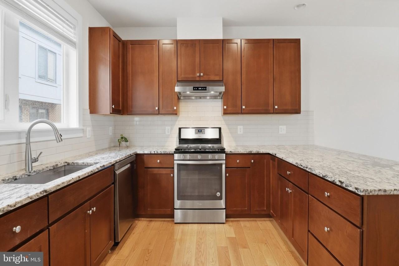 16199 Columbus Ave - Photo 5 of 50