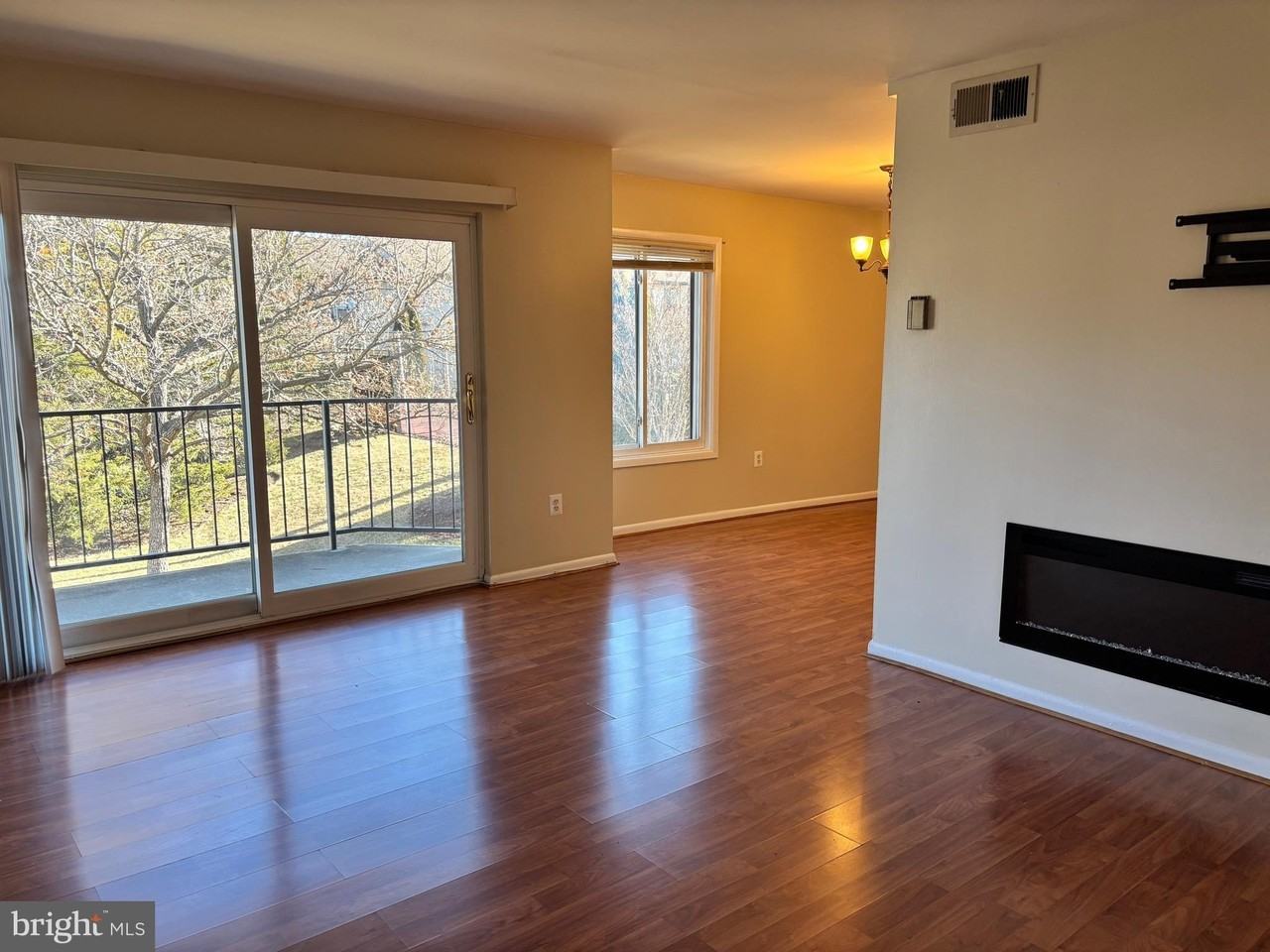 6966 Hanover Pkwy - Photo 2 of 25