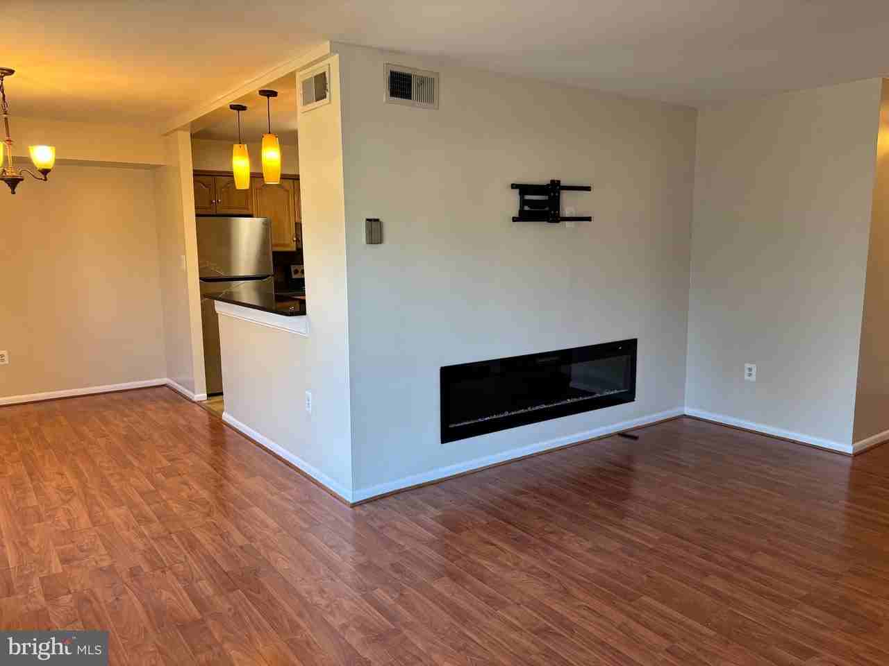 6966 Hanover Pkwy - Photo 3 of 25