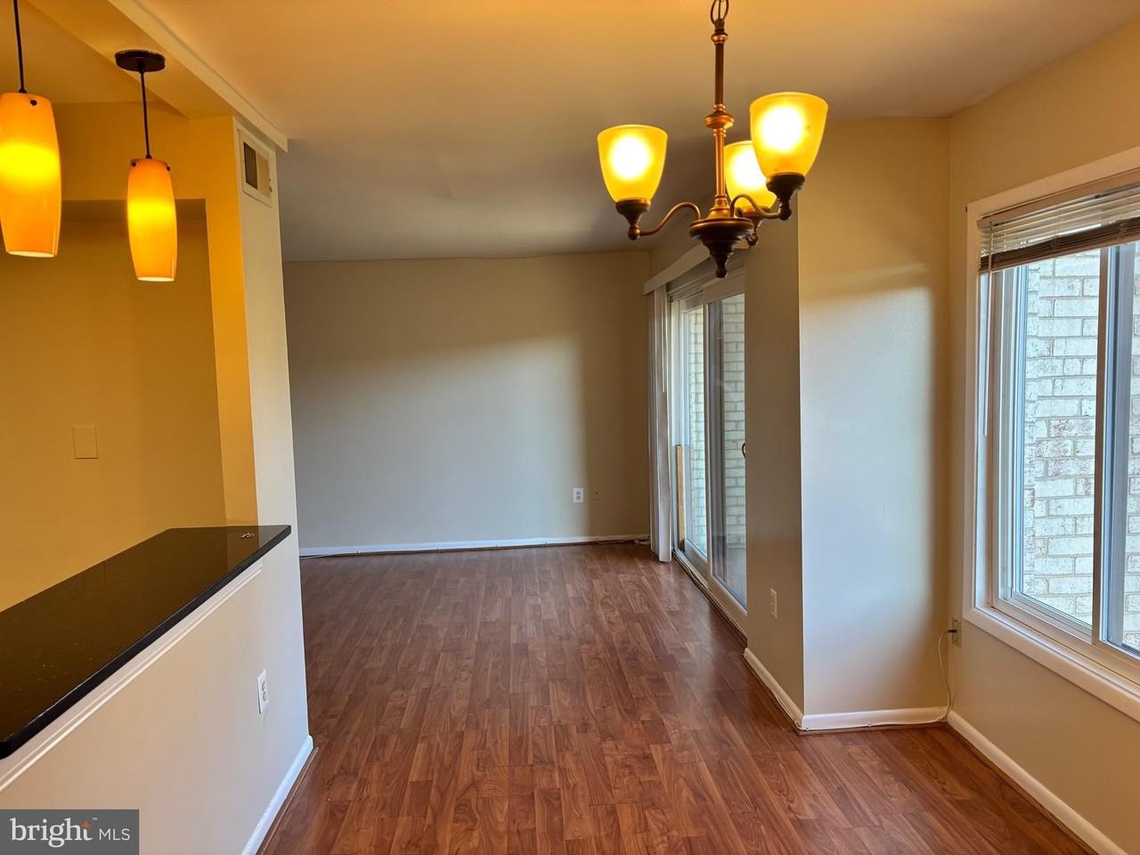 6966 Hanover Pkwy - Photo 7 of 25