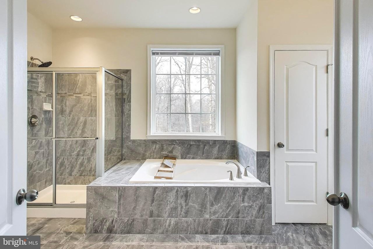 16310 Taylerton Ln - Photo 3 of 50