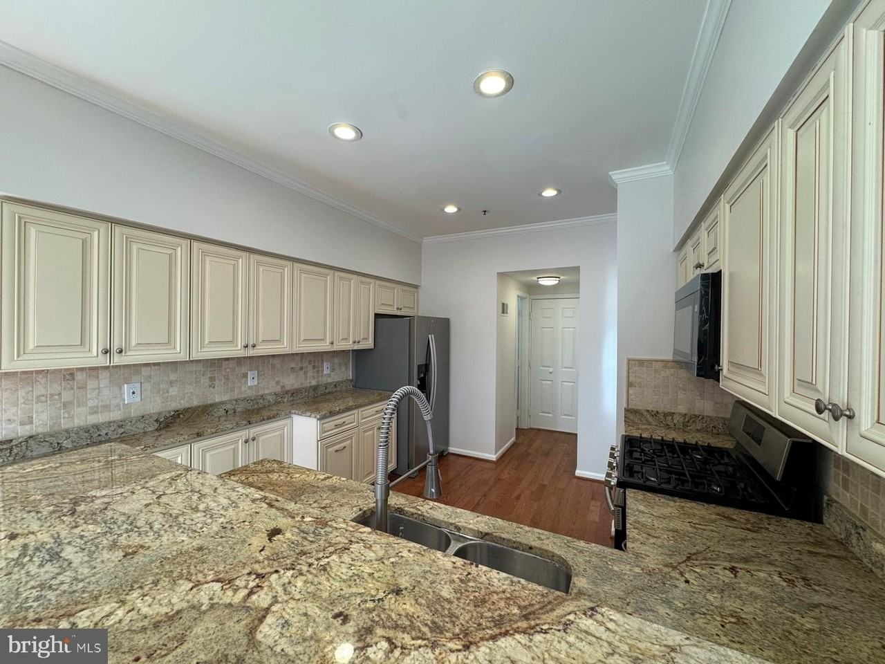 12219 Quintette Ln - Photo 2 of 17