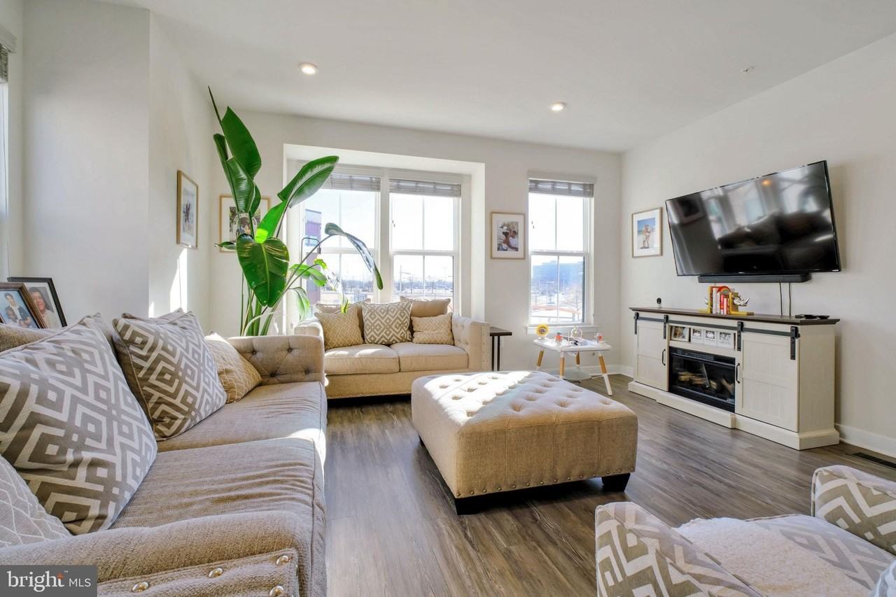 2816 Arts Vista Blvd - Photo 6 of 23