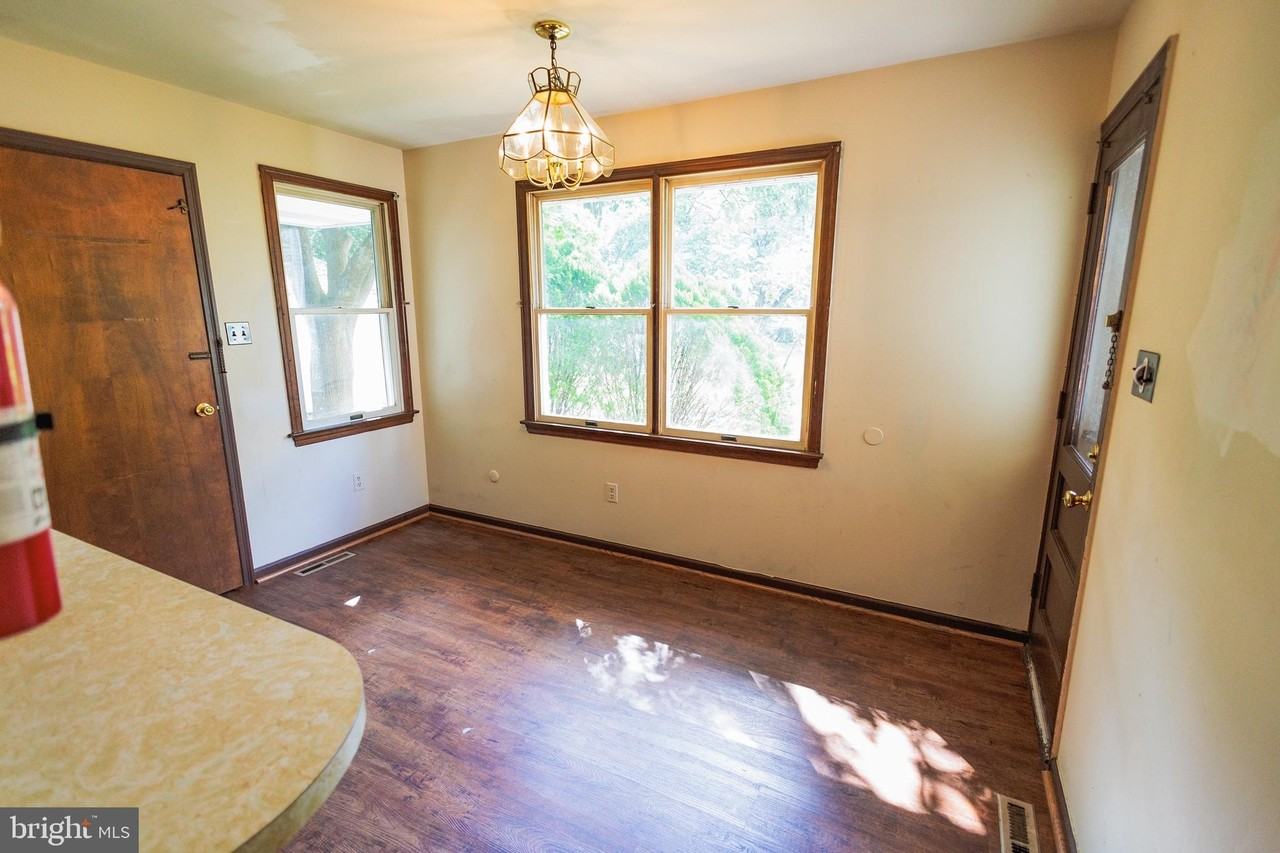 213 Laurel Ave #B - Photo 5 of 24
