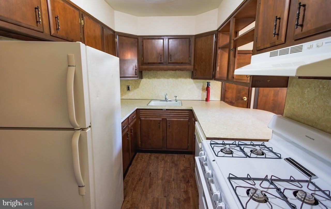 213 Laurel Ave #B - Photo 7 of 24