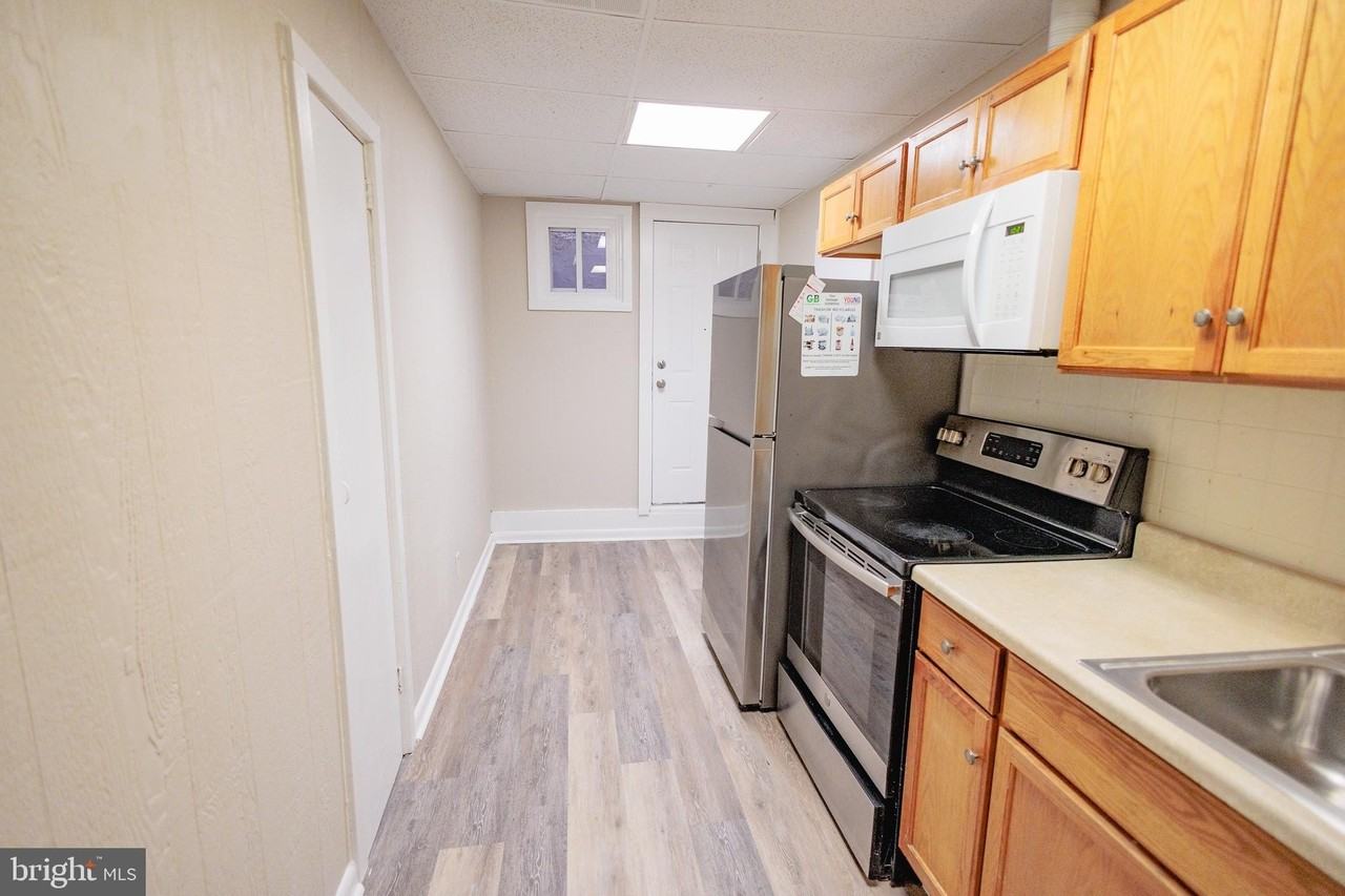 14 W High St Apt A #A - Photo 6 of 25