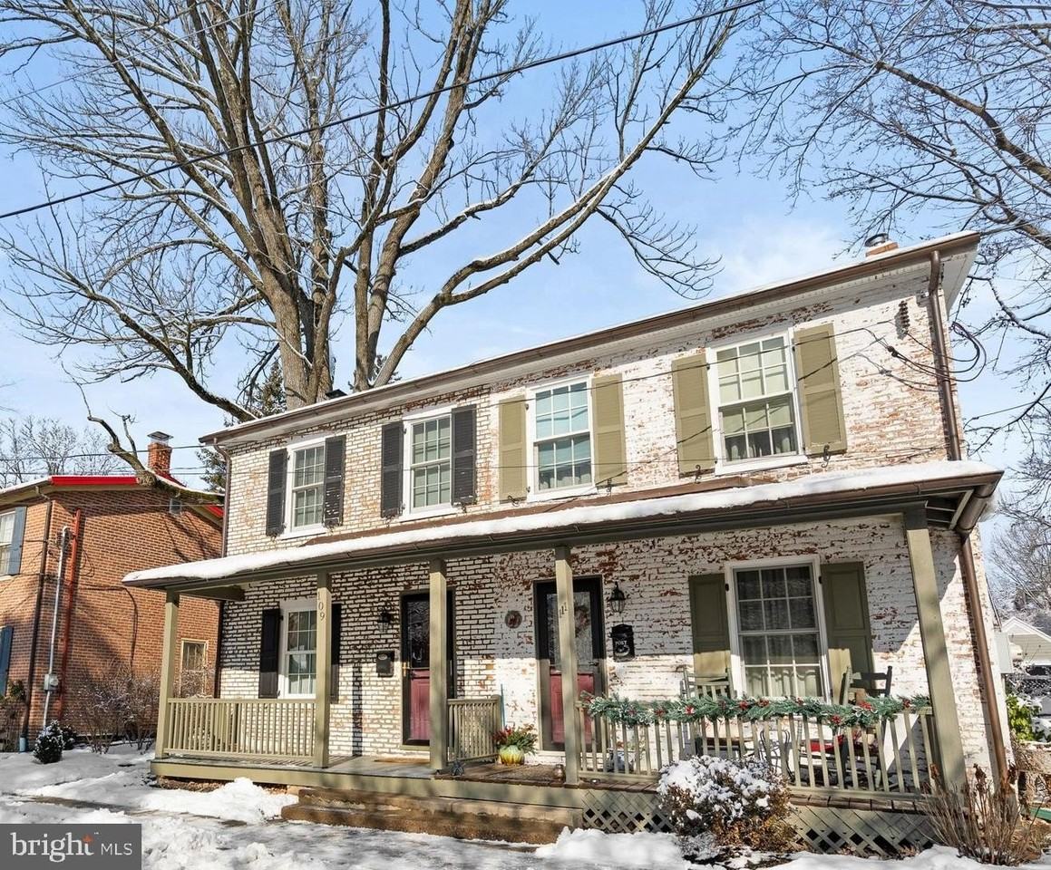 109 Mercer St - Photo 4 of 26