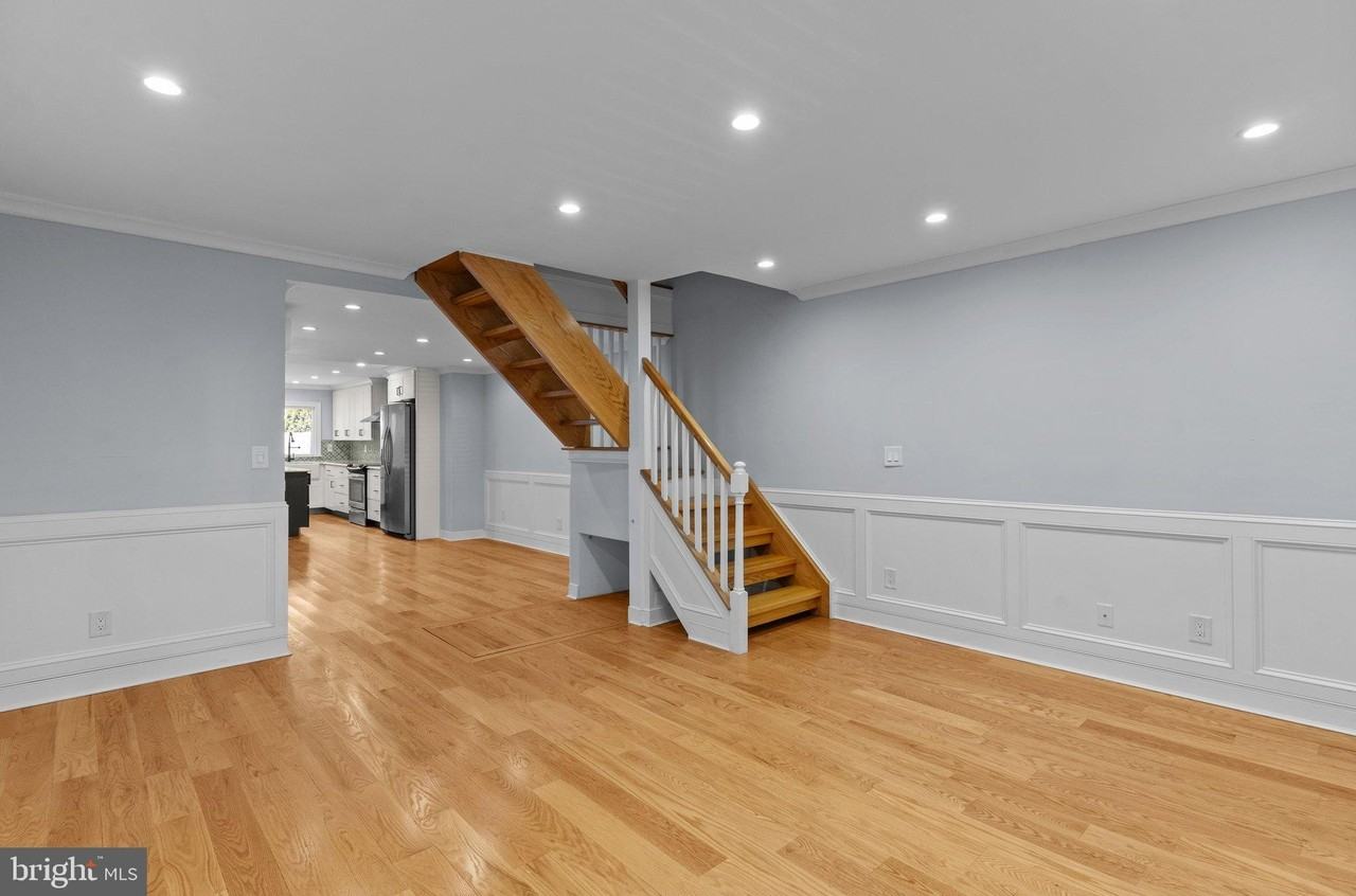 109 Mercer St - Photo 5 of 26