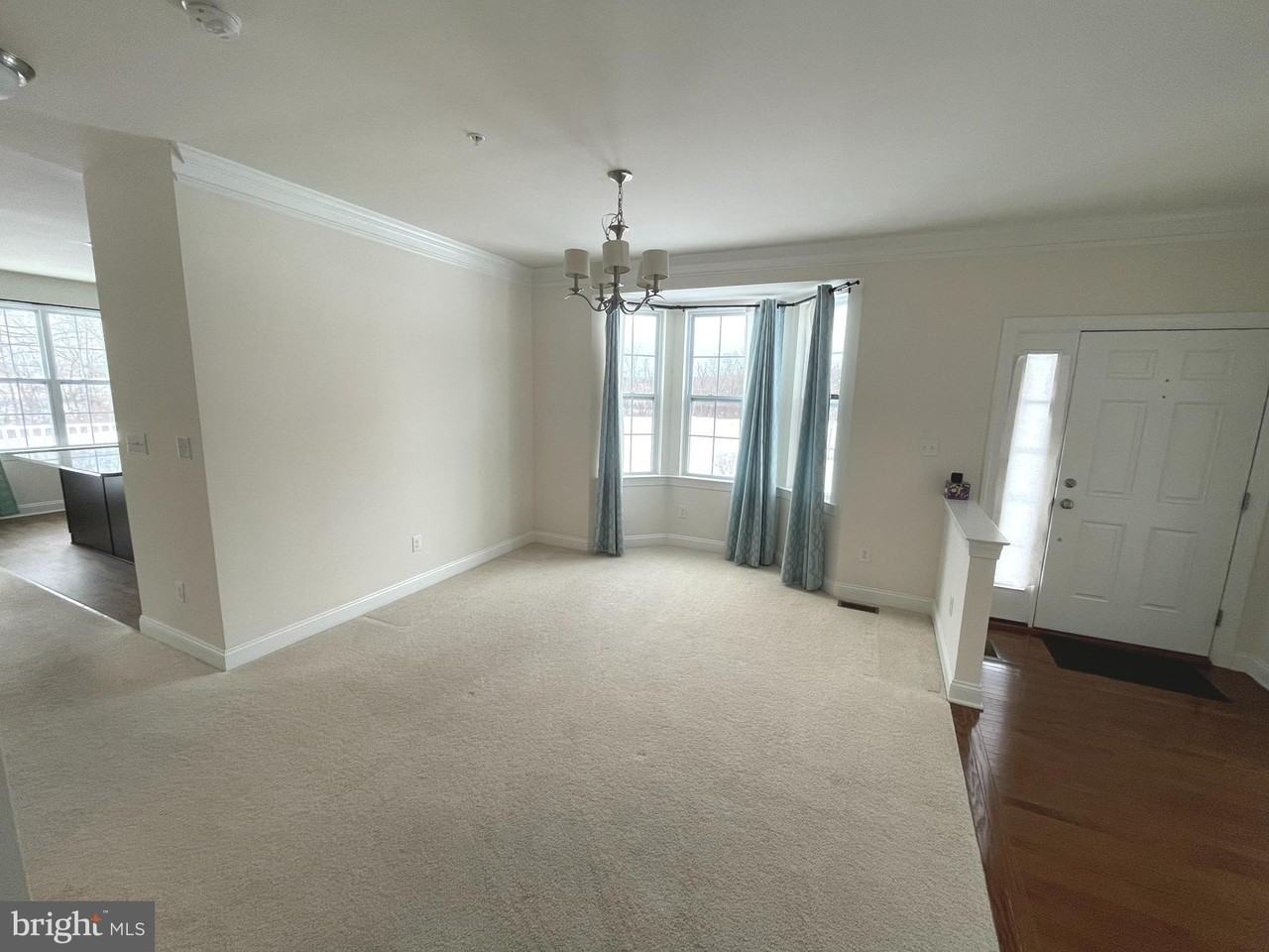 365 W Boulder Dr - Photo 5 of 49