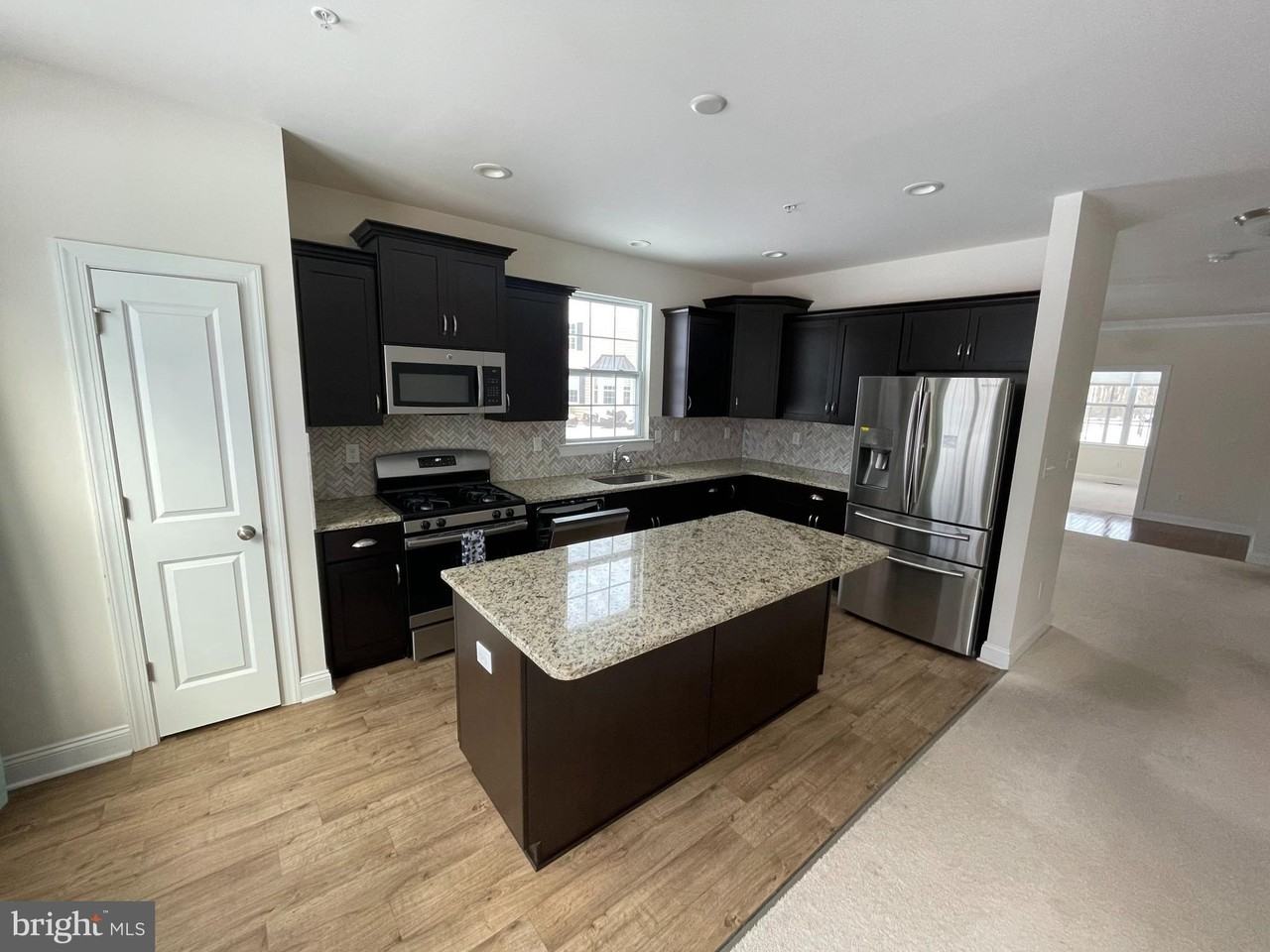 365 W Boulder Dr - Photo 6 of 49