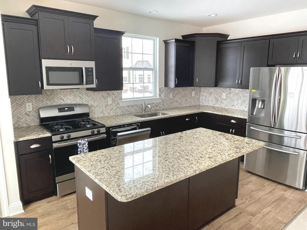 365 W Boulder Dr - Photo 7 of 49