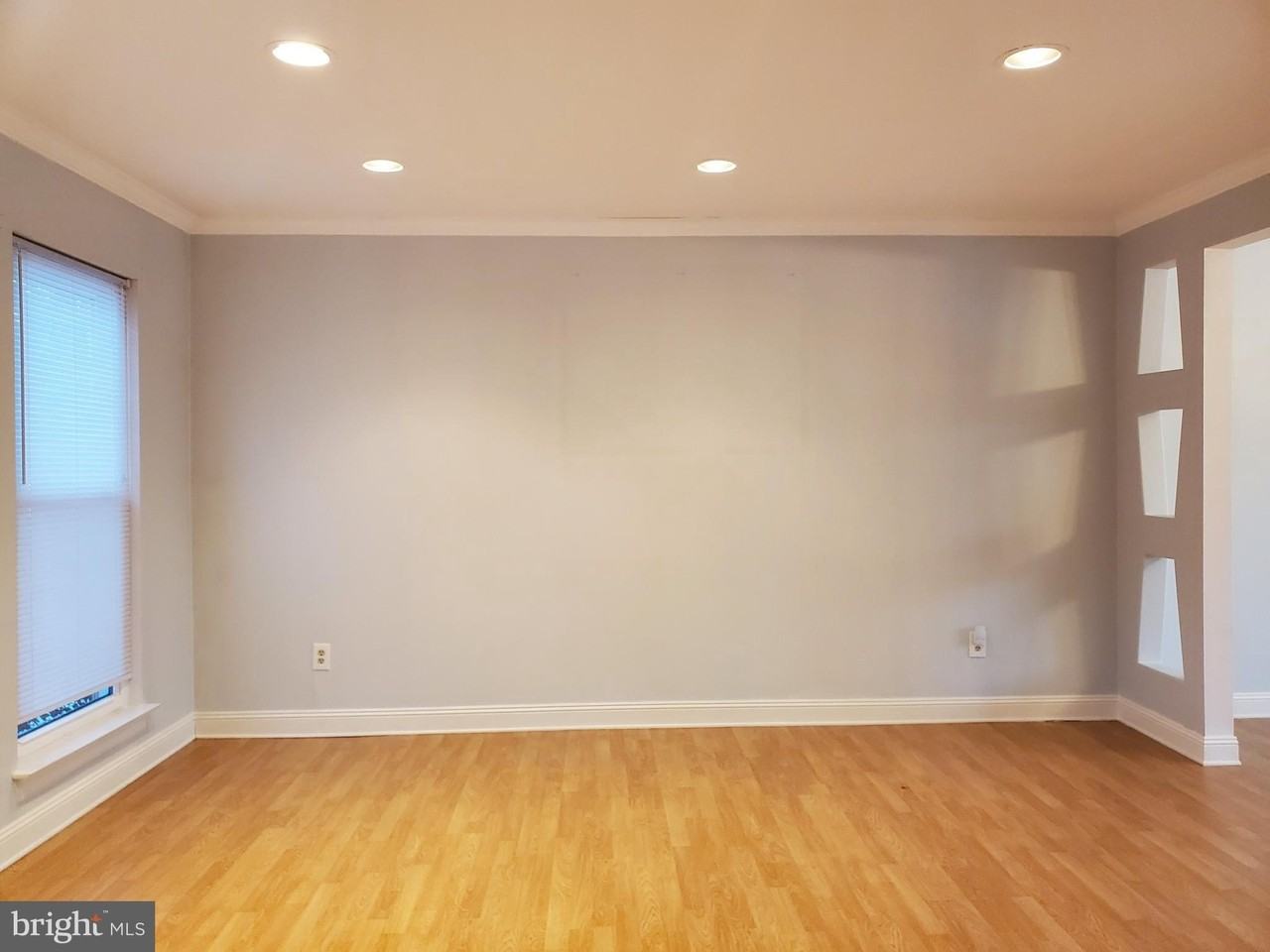 2667 Woodsview Dr - Photo 2 of 28