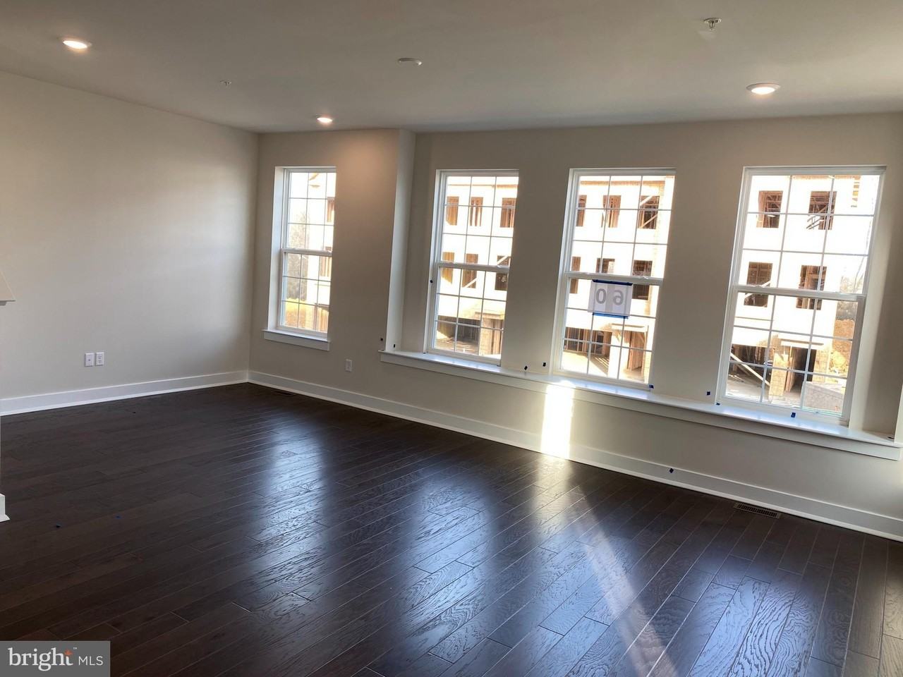 232 Red Leaf Ln - Photo 4 of 20