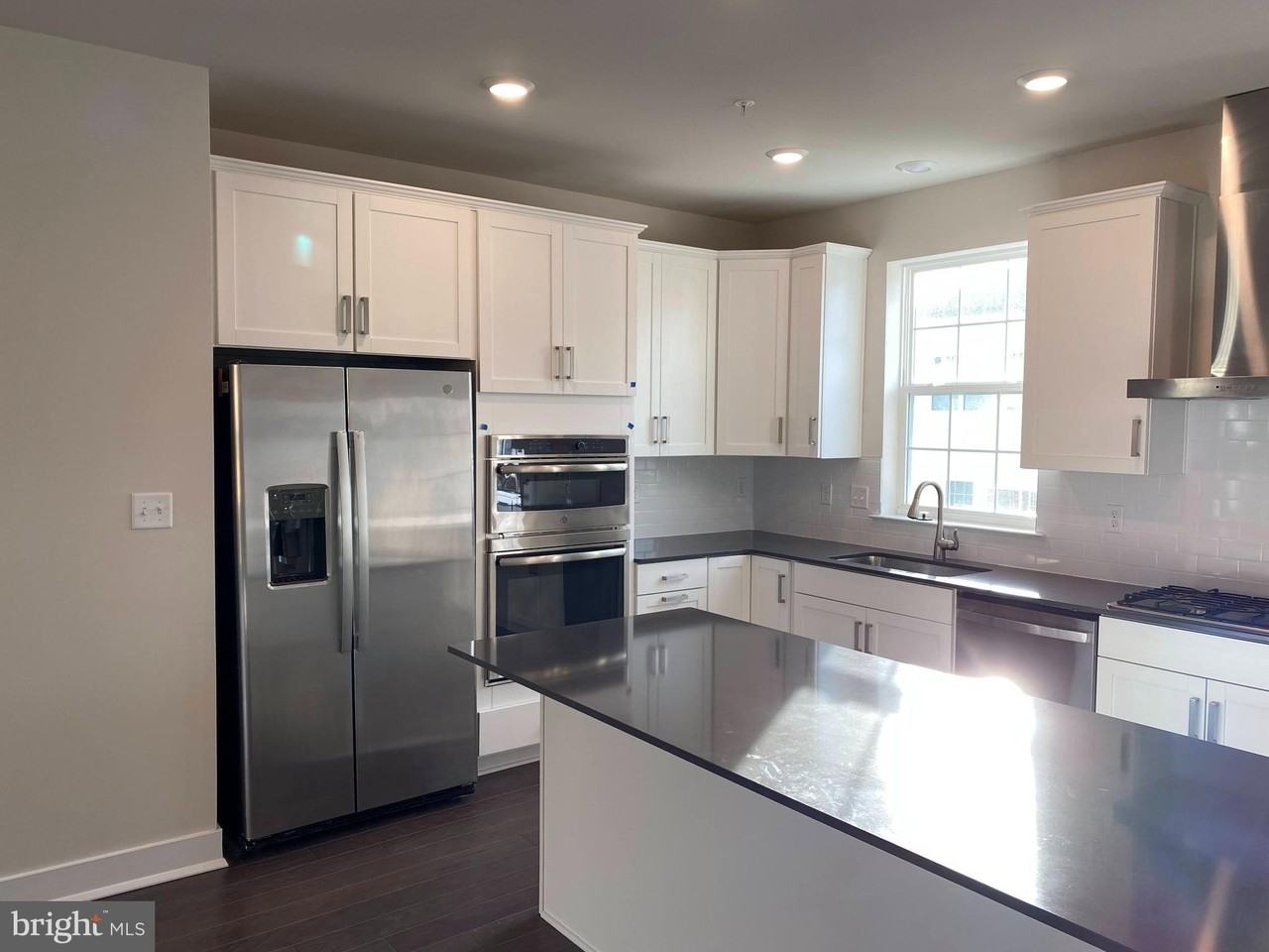 232 Red Leaf Ln - Photo 6 of 20