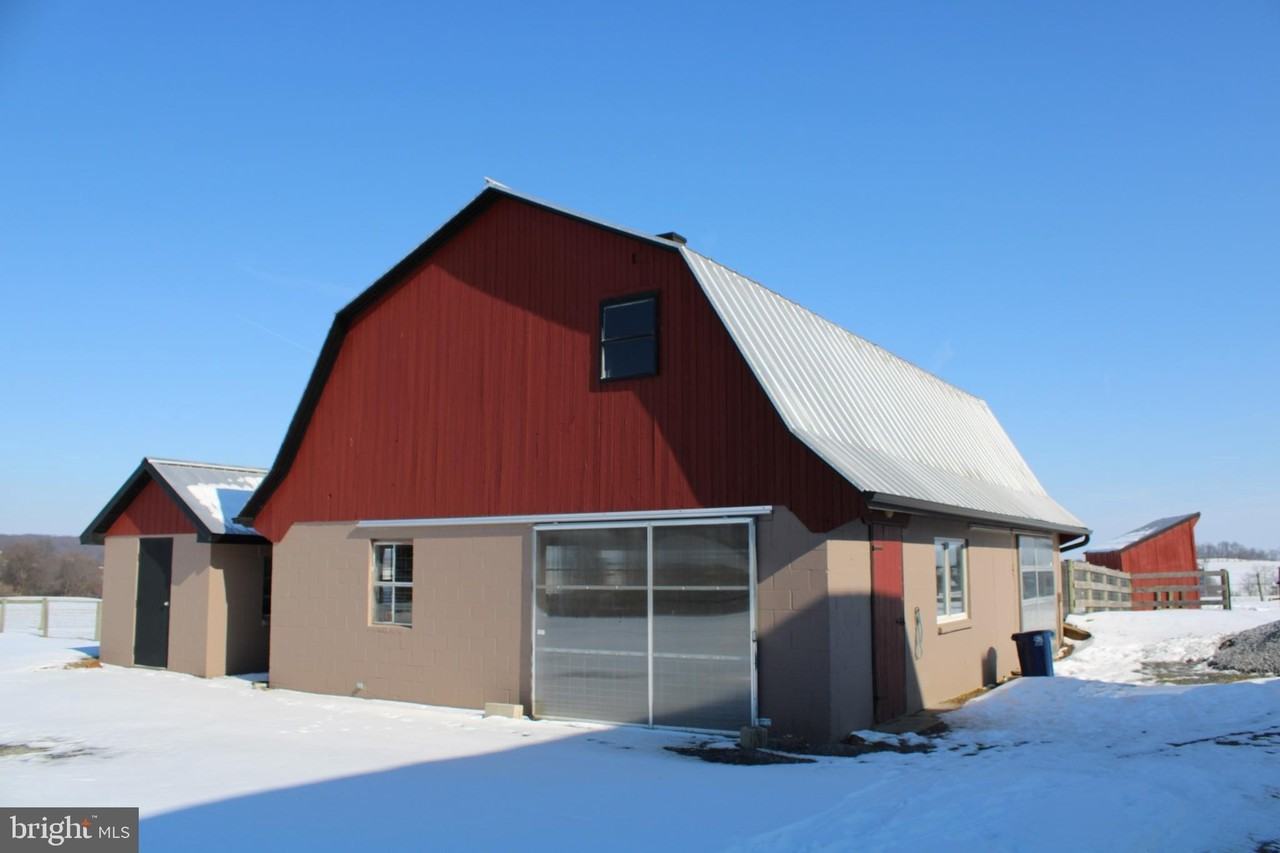 5891 Meadville Rd - Photo 6 of 33