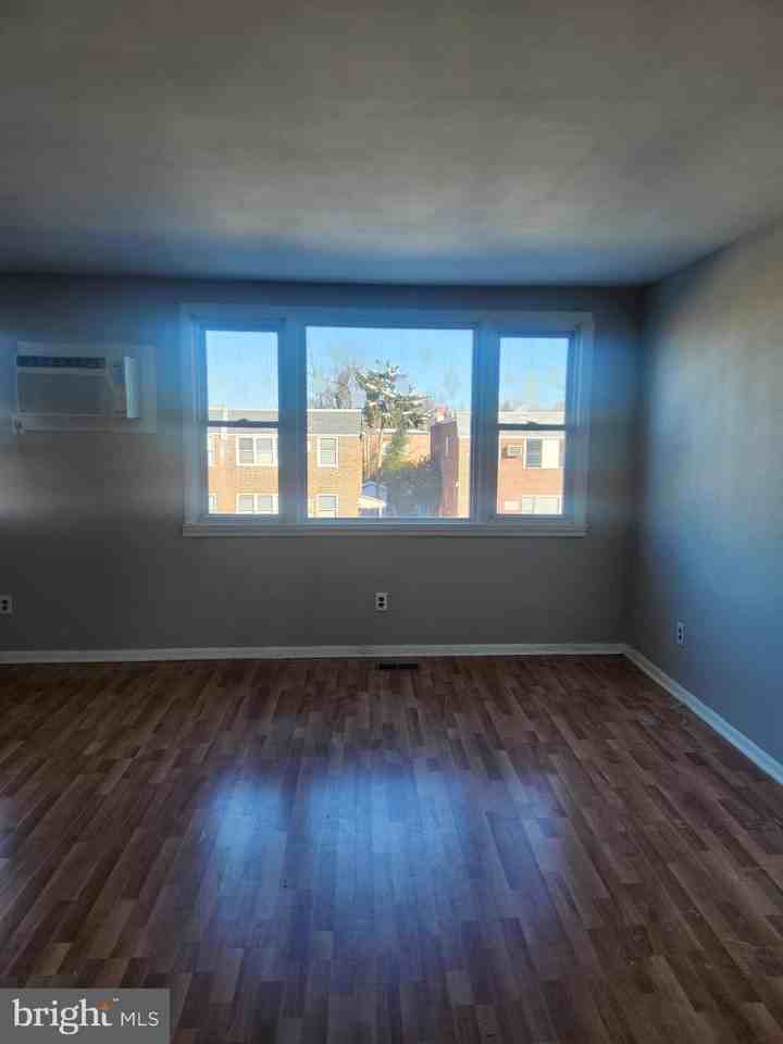 228 Erica St Unit 2 #2 - Photo 5 of 23