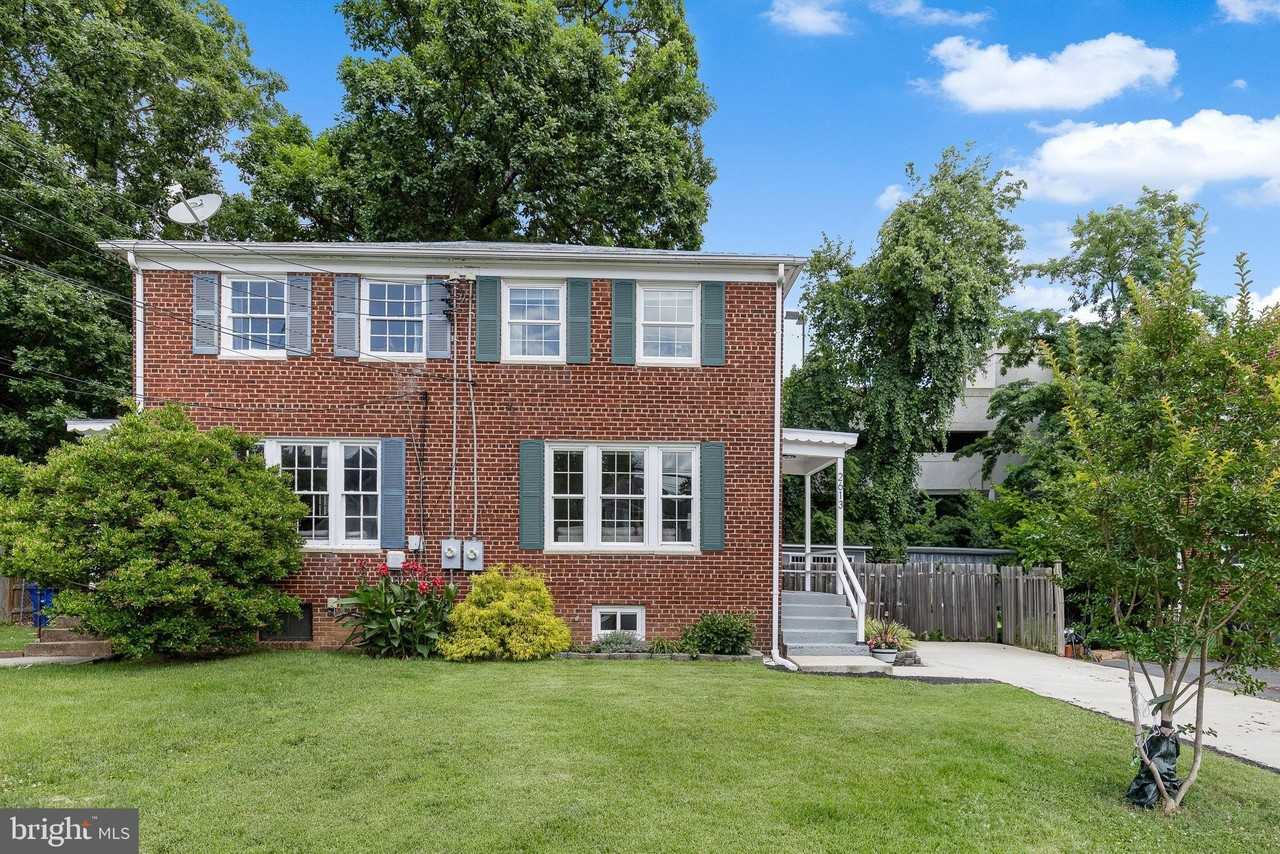 2613 S Troy St - Photo 3 of 35