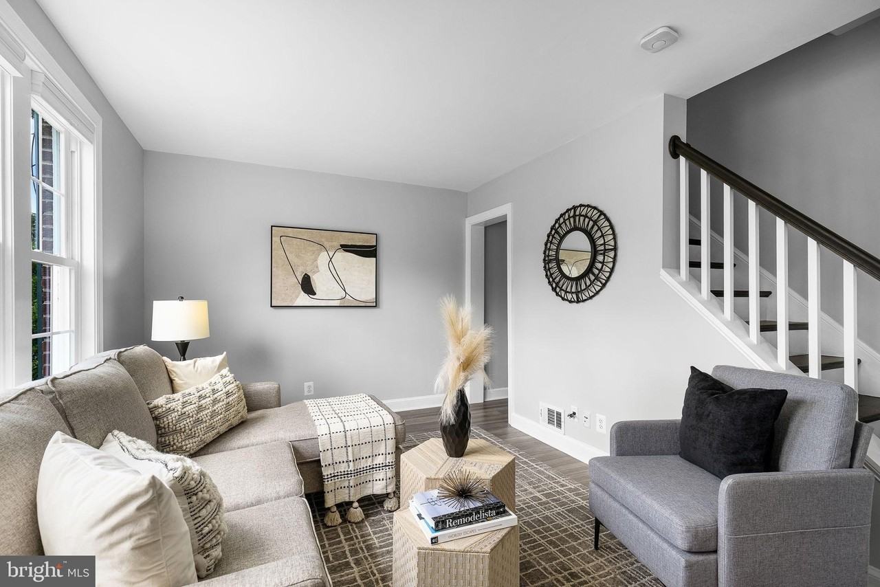 2613 S Troy St - Photo 7 of 35