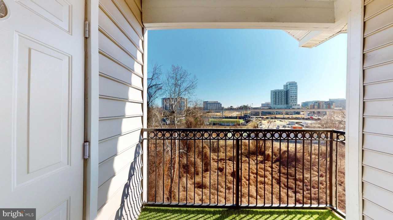 1591 Spring Gate Dr Unit 3406 #3406 - Photo 7 of 34