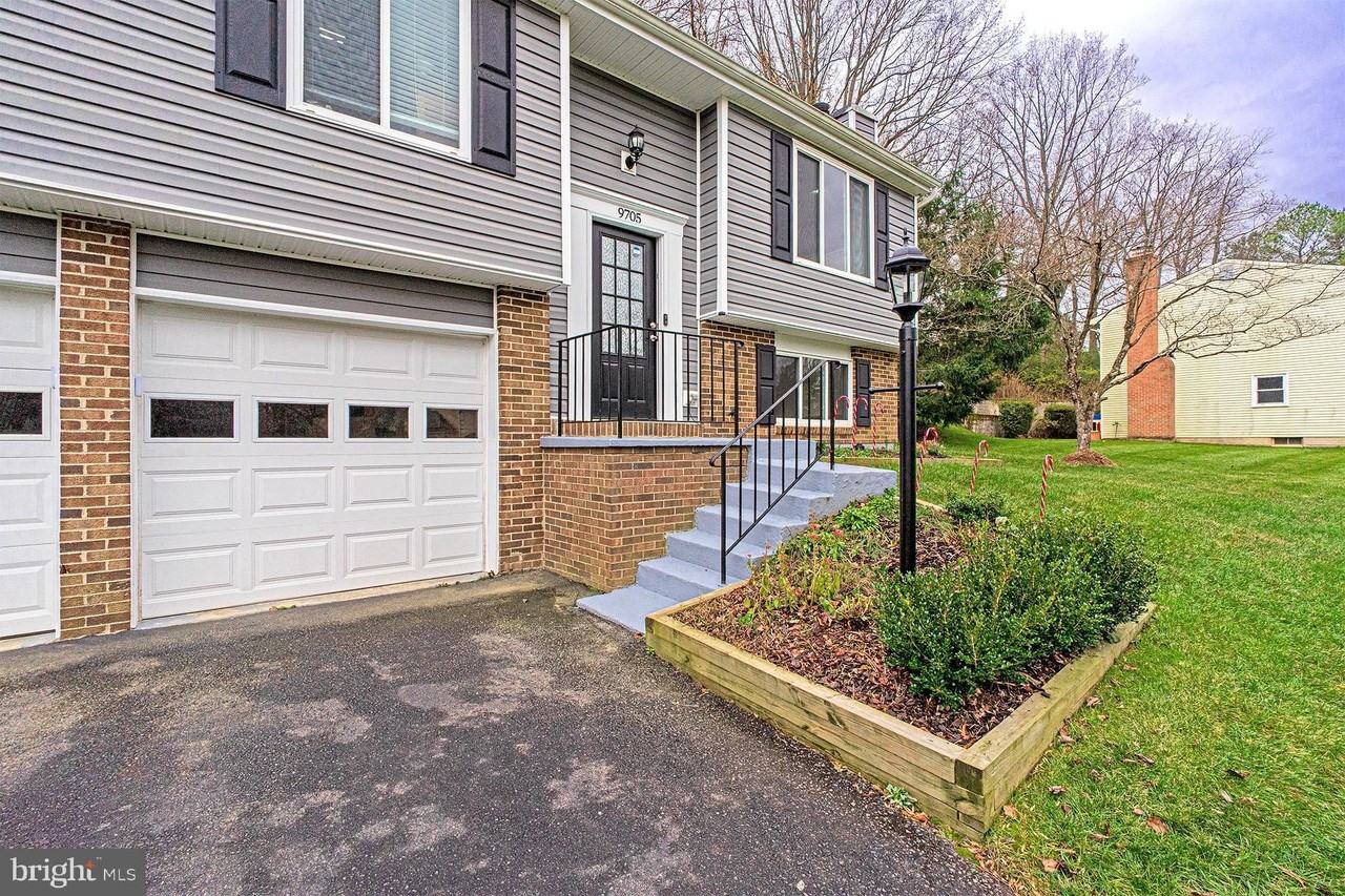 9705 Locust Hill Dr - Photo 2 of 42