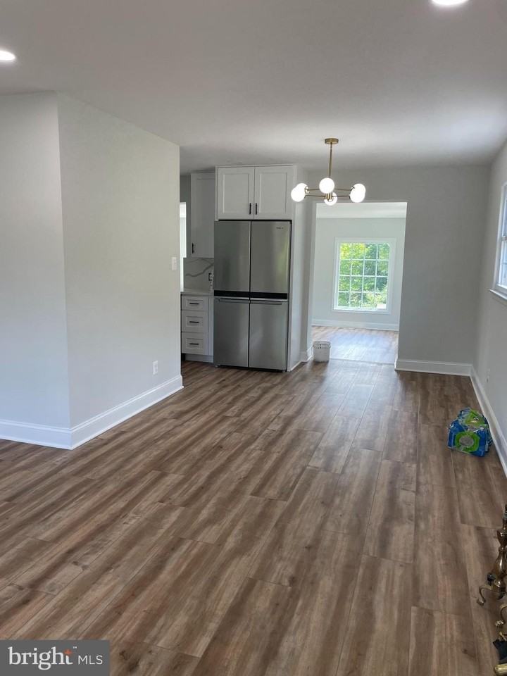 4617 N Chambliss St - Photo 5 of 37