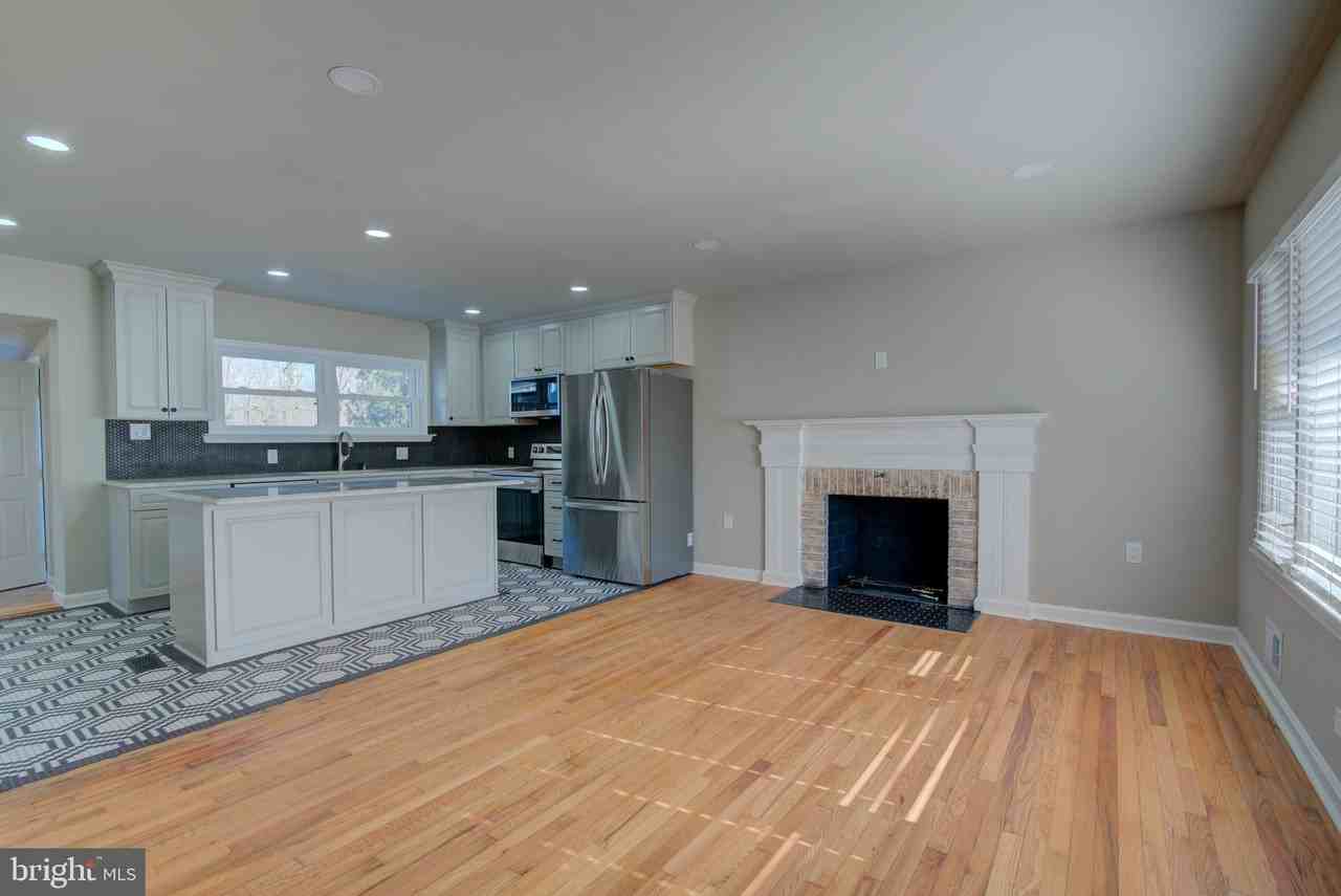 106 North St Ne - Photo 4 of 35