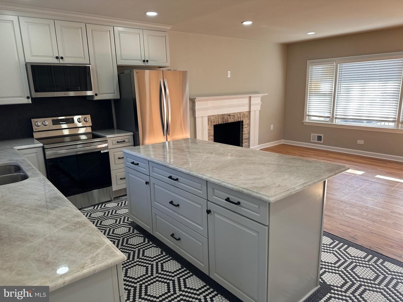 106 North St Ne - Photo 6 of 35