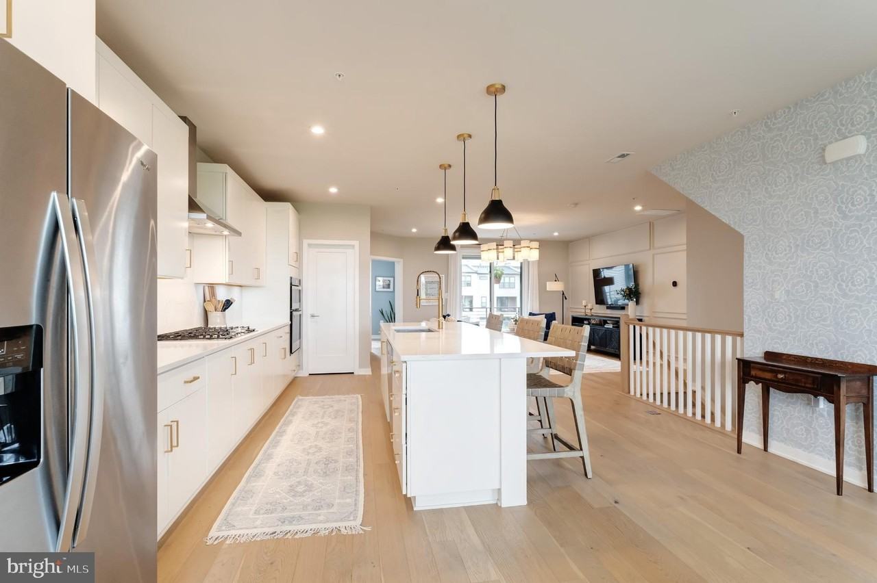 22405 Claude Moore Dr - Photo 3 of 46