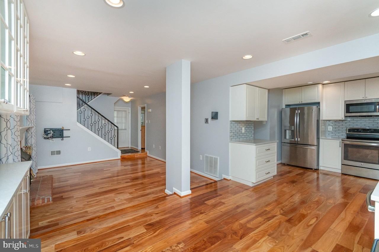 15090 Holleyside Dr - Photo 4 of 15