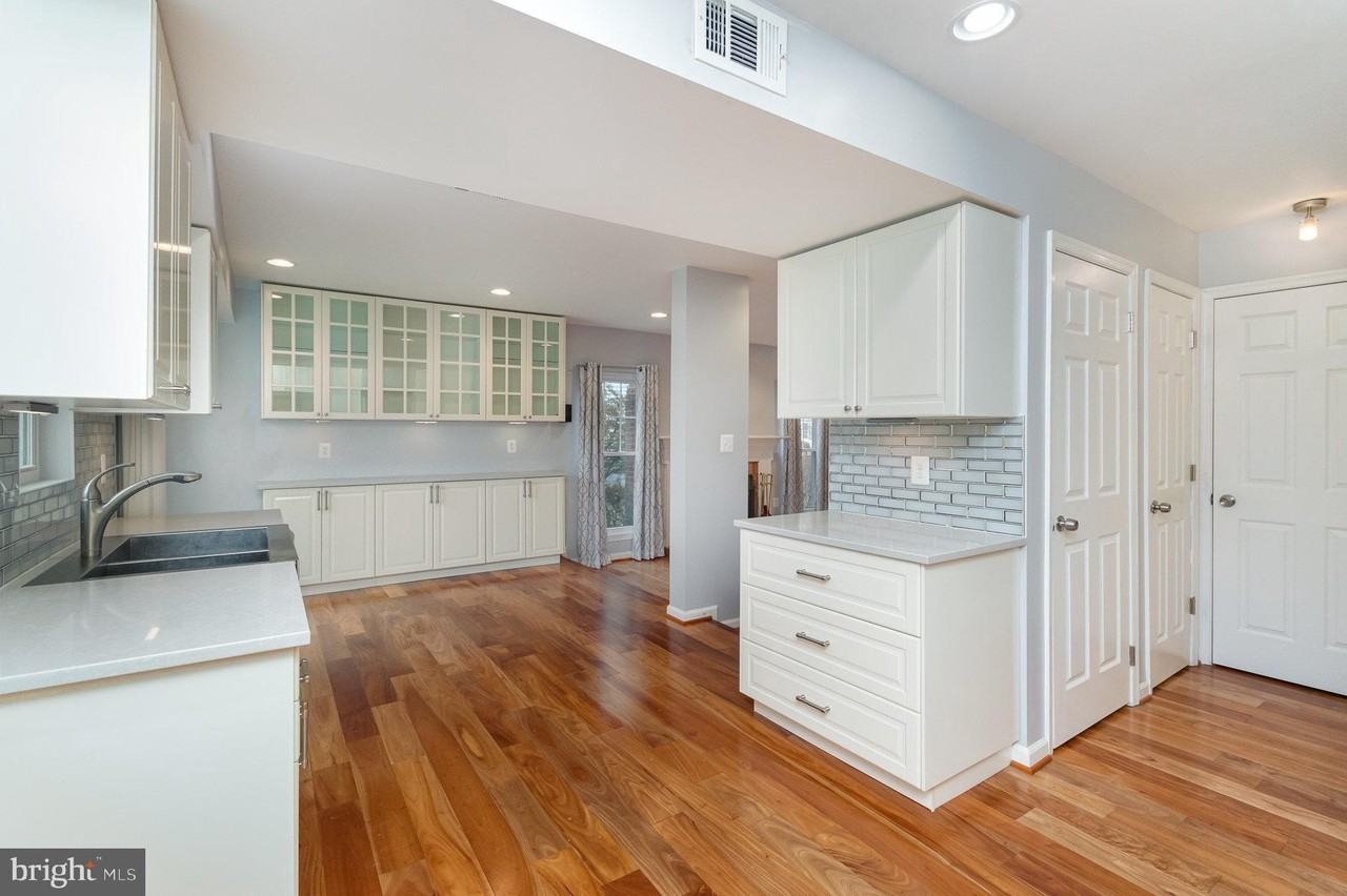 15090 Holleyside Dr - Photo 7 of 15