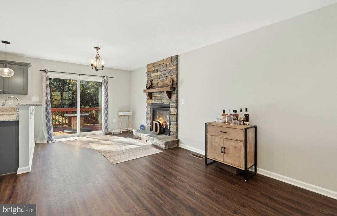 144 Rollason Dr - Photo 3 of 19