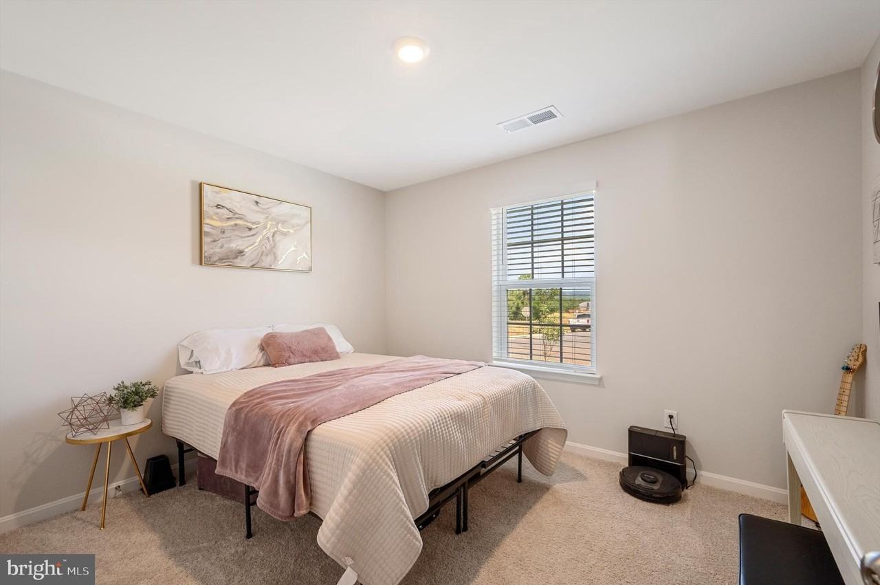 171 Centergate Dr - Photo 5 of 15