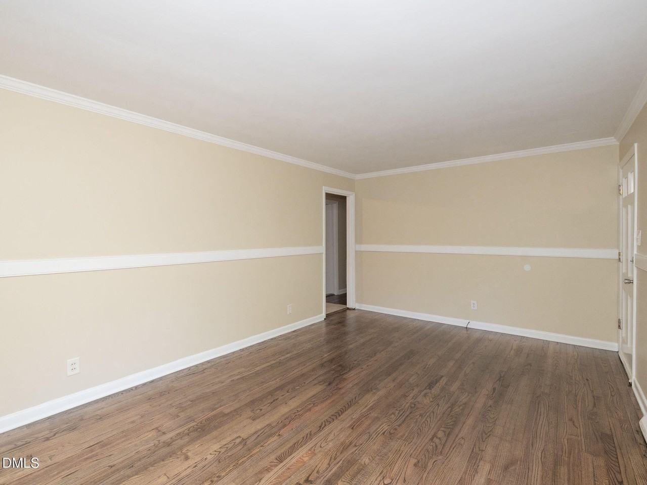 429 Lakeshore Dr - Photo 4 of 31