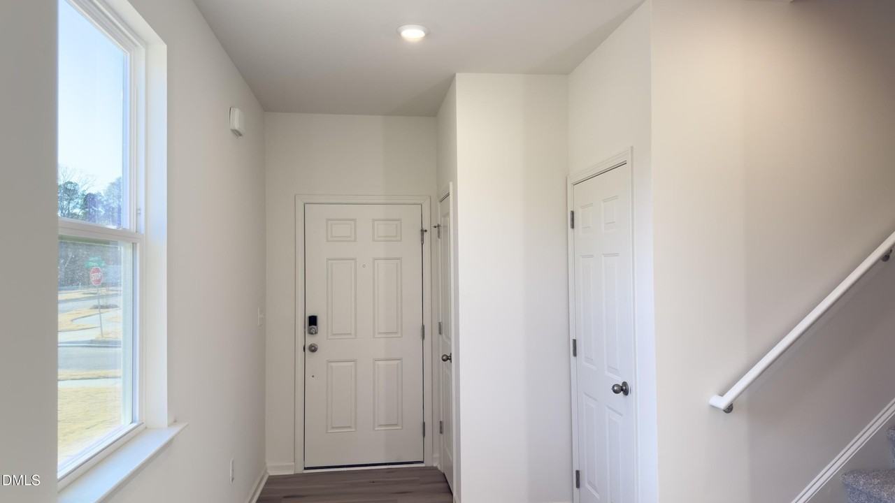 3000 Chrys St - Photo 5 of 26