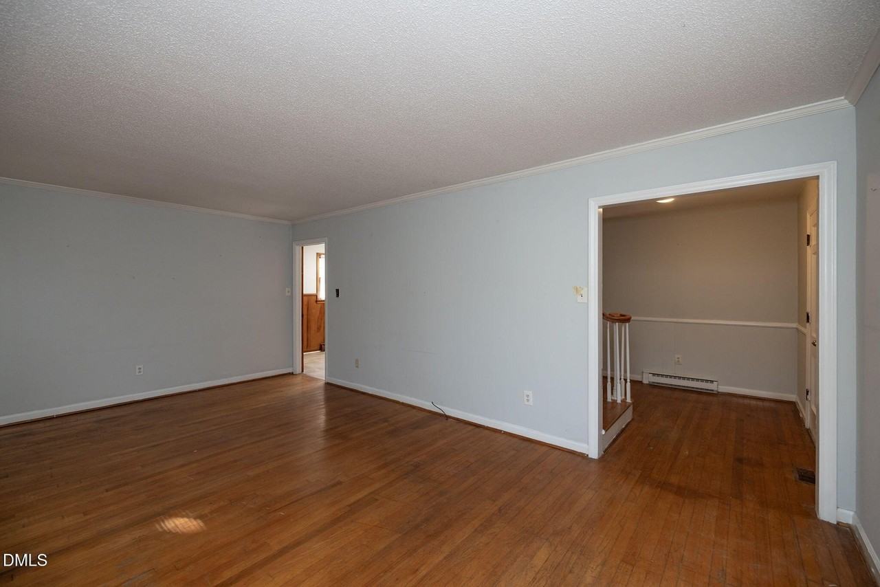 315 W King St - Photo 5 of 45