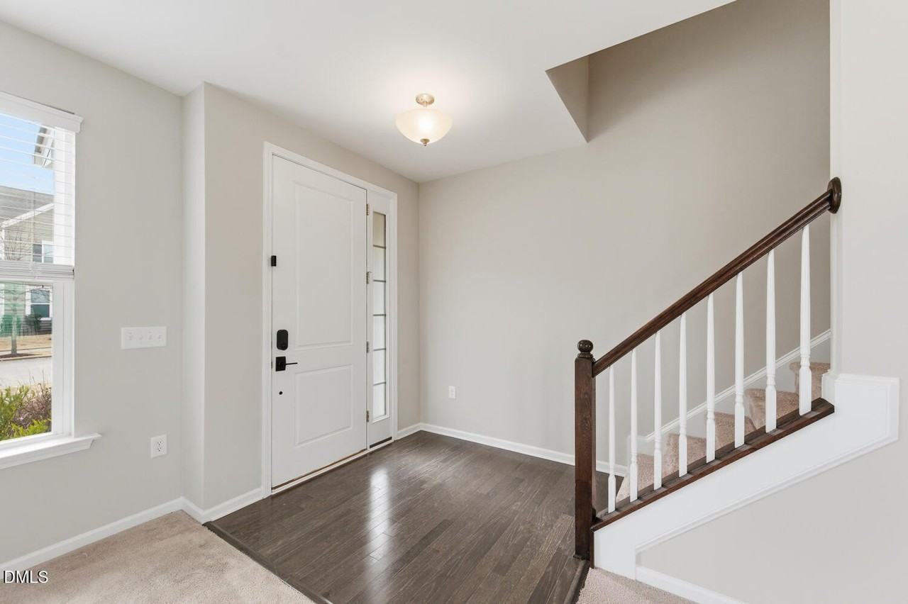 644 Millers Mark Ave - Photo 4 of 33