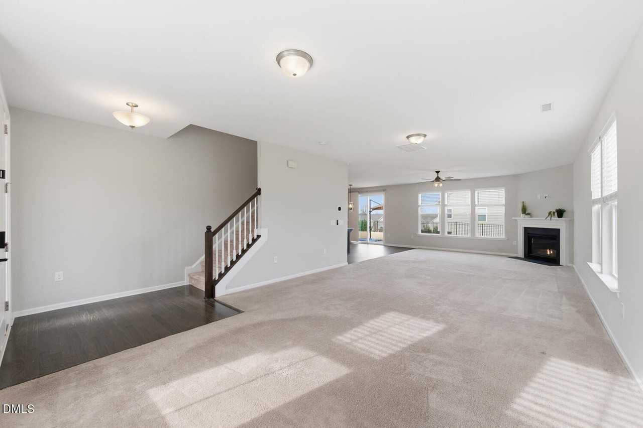 644 Millers Mark Ave - Photo 5 of 33