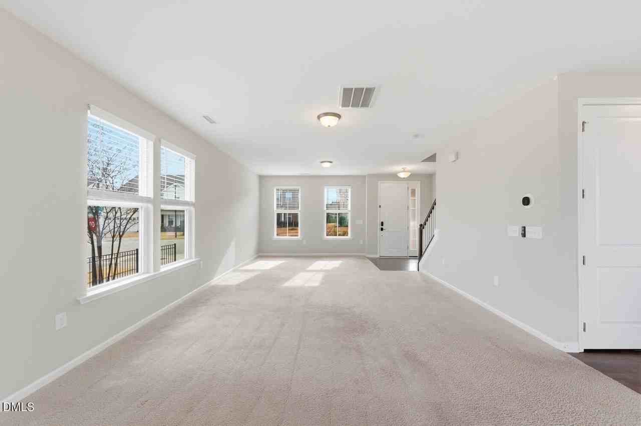 644 Millers Mark Ave - Photo 6 of 33