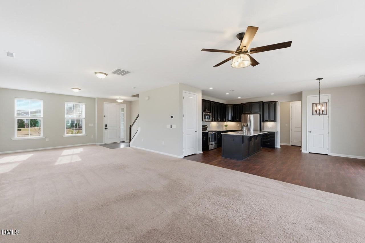 644 Millers Mark Ave - Photo 7 of 33