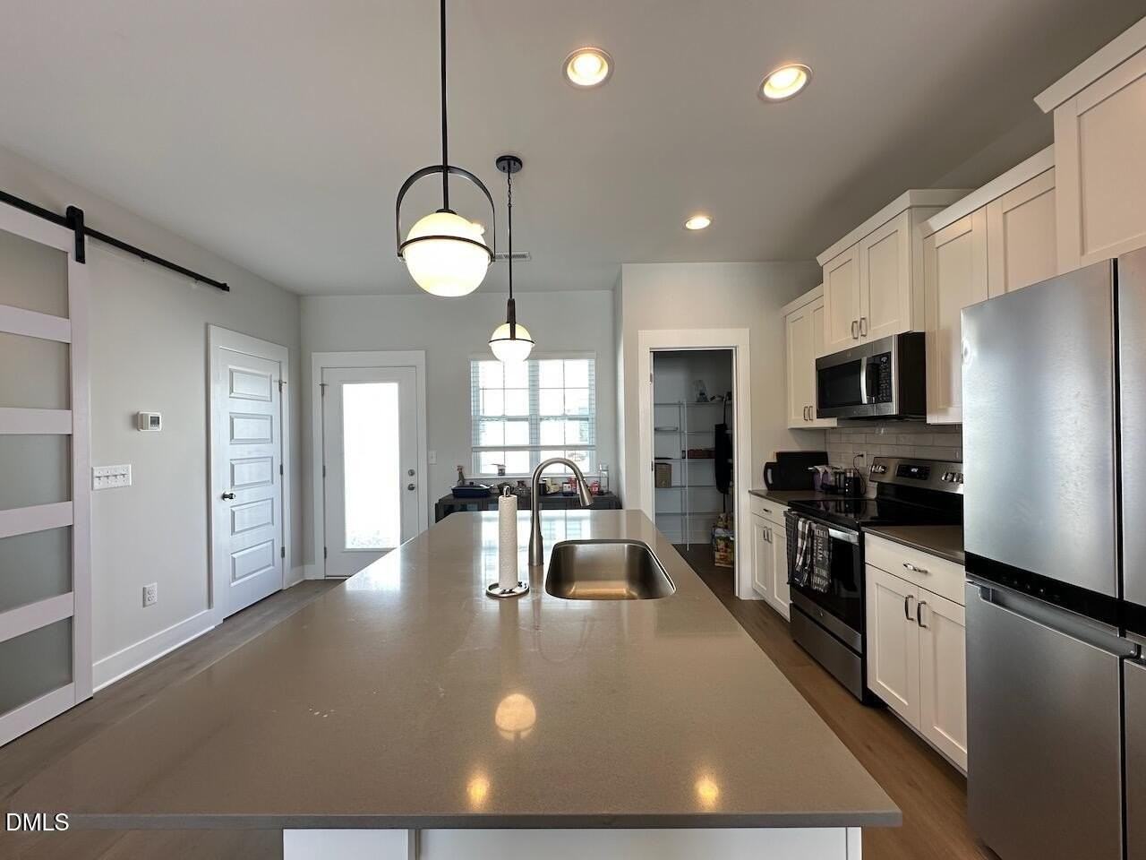 8524 Silsbee Dr - Photo 6 of 23