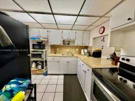 featured image of 303 Ne 187th St #725