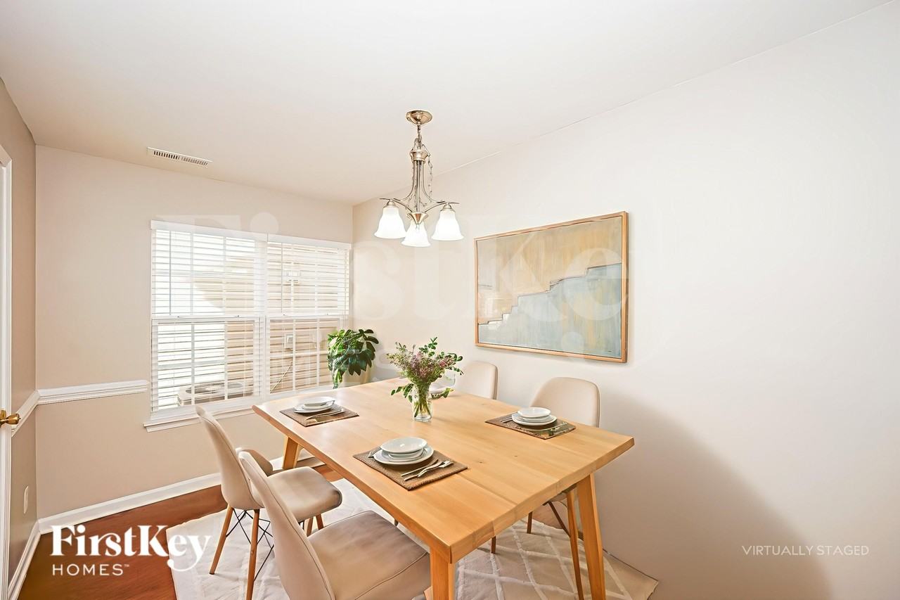 3210 Reid Brook Ln - Photo 7 of 19