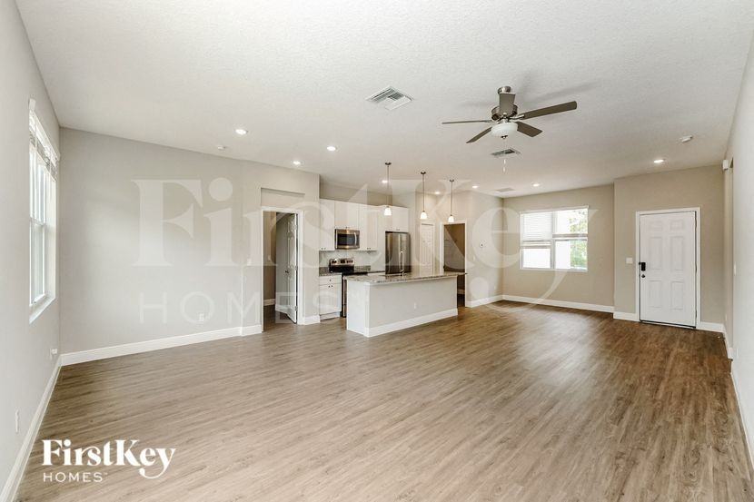 612 Reading St Se - Photo 4 of 16