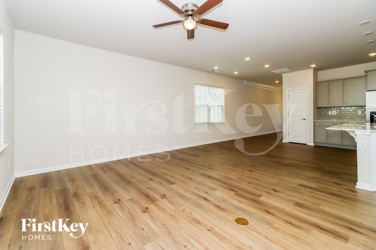 148 Olive Tea Ln - Photo 4 of 16