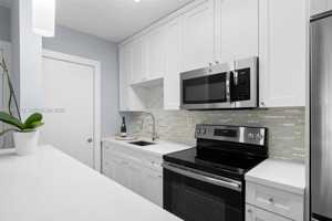 featured image of 6330 Sw 79th St #18