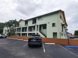 featured image of 1519 W 42nd Pl #17