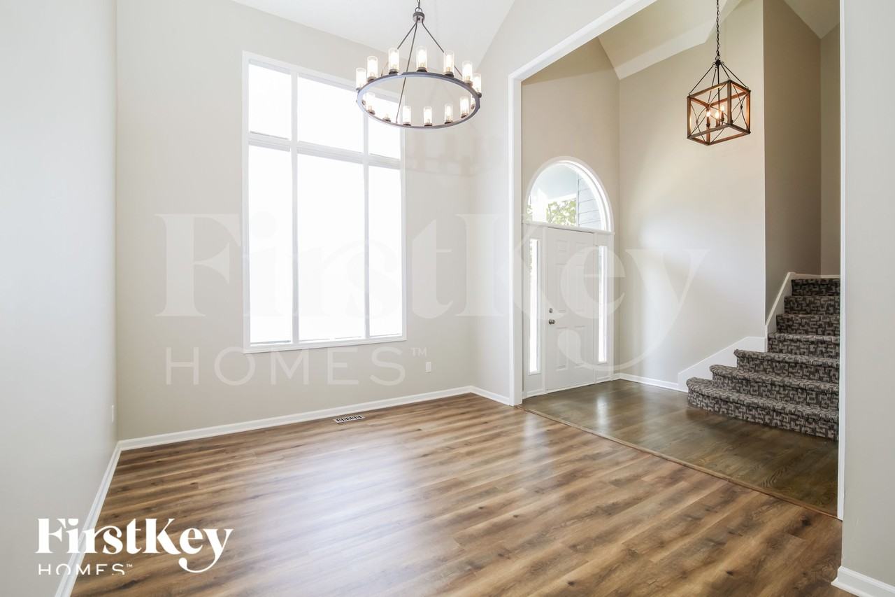 15211 Maple St - Photo 5 of 15